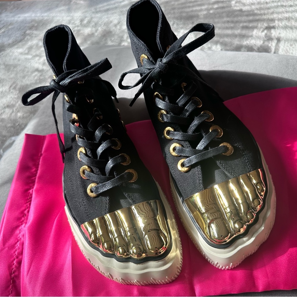 ✨2nd pair Schiaparelli Tennis Sneakers✨ Size 38